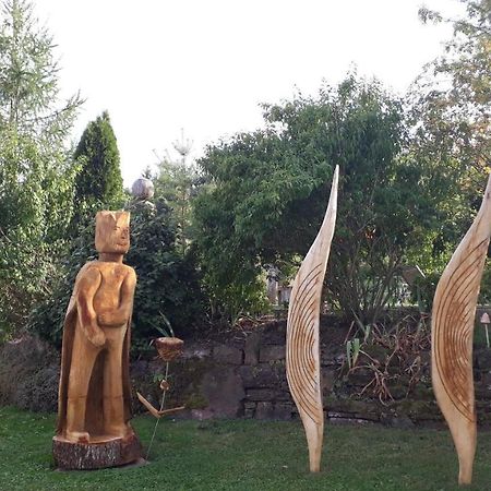 Gaestezimmer In Traumhafter Lage Neben Der Kurstadt Oberthulba Bagian luar foto
