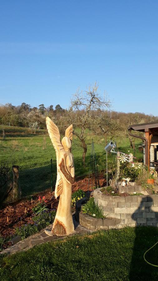 Gaestezimmer In Traumhafter Lage Neben Der Kurstadt Oberthulba Bagian luar foto