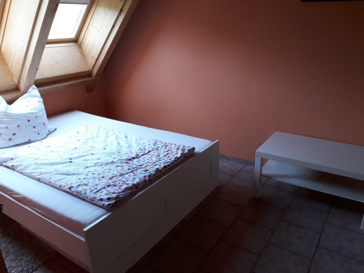 Gaestezimmer In Traumhafter Lage Neben Der Kurstadt Oberthulba Bagian luar foto